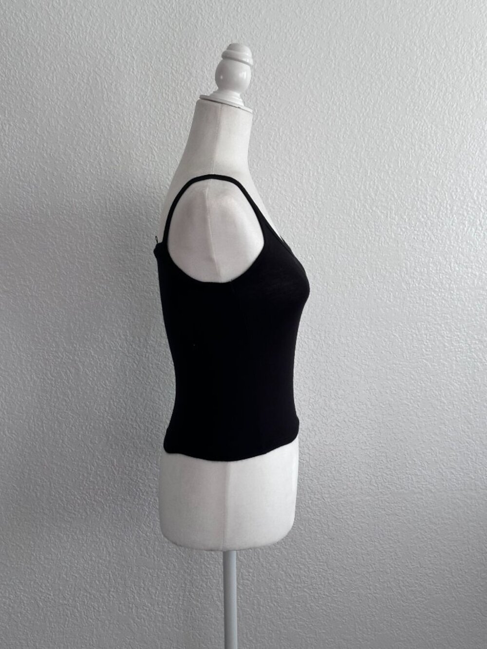 XXI Black Ribbed Tank Top Size M Stretch Fitted Basic Layering Essential - Picture 4 of 7